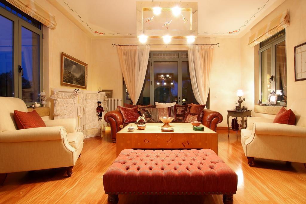 Vouliagmeni Villa Atene Esterno foto