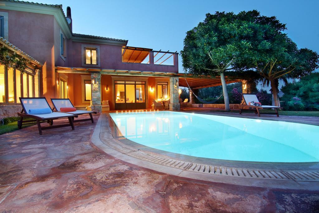 Vouliagmeni Villa Atene Esterno foto