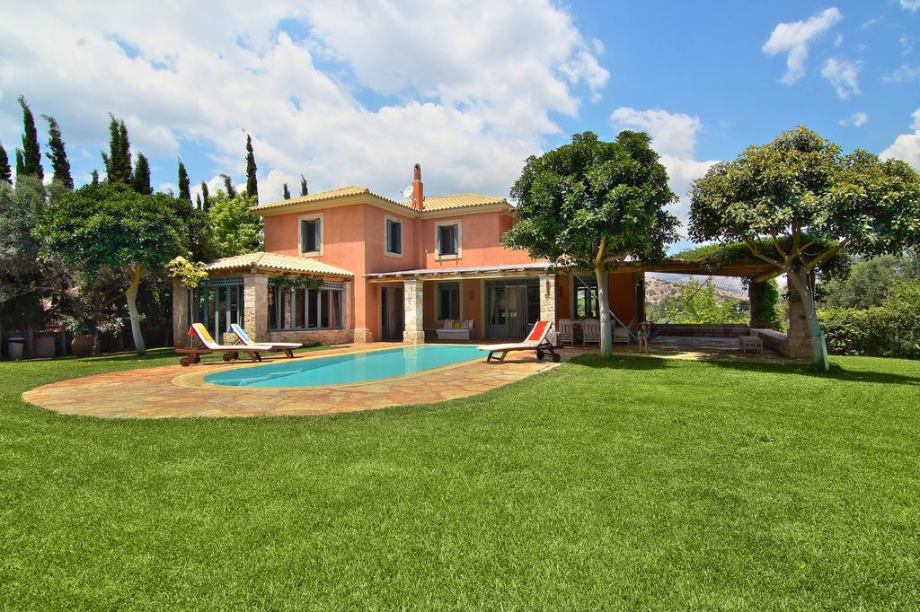 Vouliagmeni Villa Atene Esterno foto